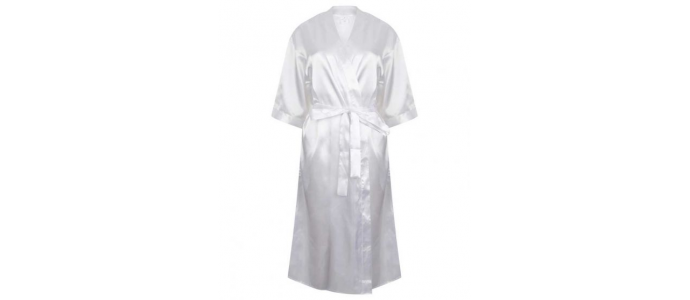 Peignoir satin personnalisé : le must-have du dressing